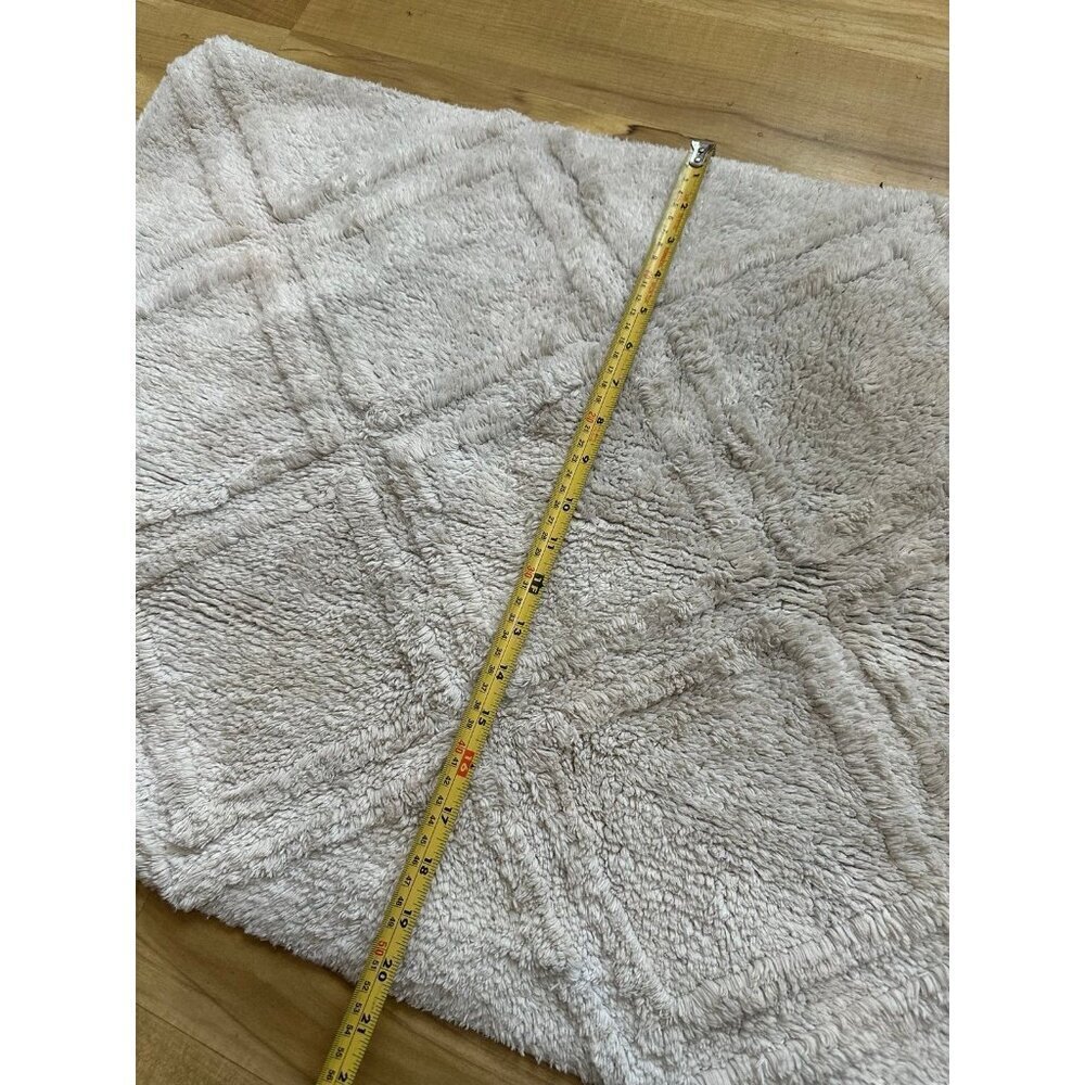 Plush Diamond Pattern Bath Mat - Picture 5 of 12